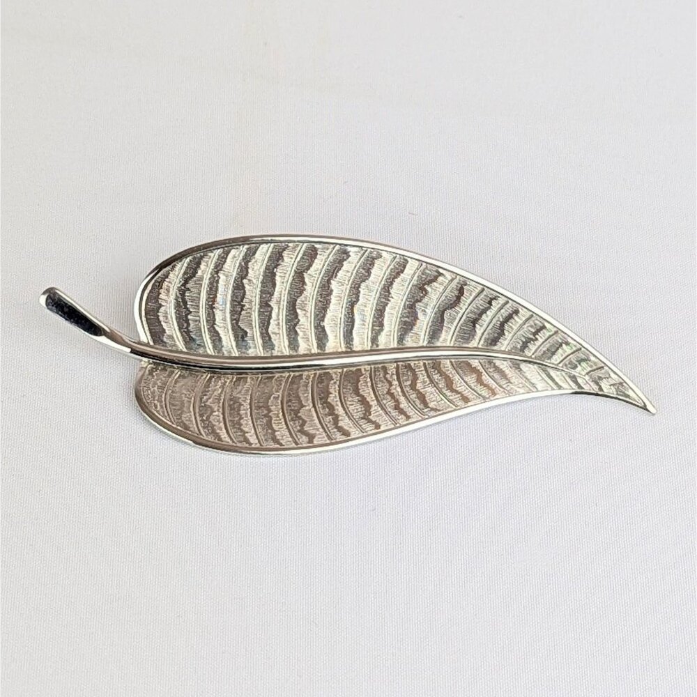 Vintage Silver Tone Leaf Brooch Pin | Elegant Nature-Inspired Statement Jewelry